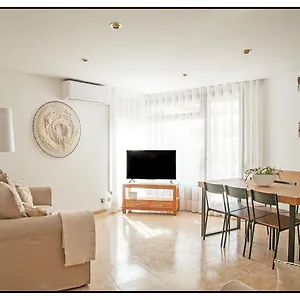 https://apartamento-centrico-junto-al-mar-wifi-free.catalonia-hotels.com